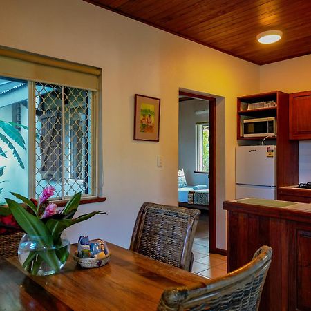 Poppy'S On The Lagoon Port Vila Exterior foto
