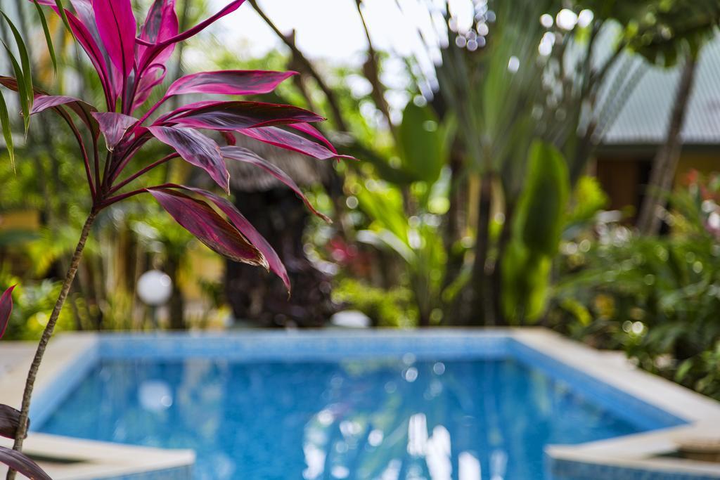 Poppy'S On The Lagoon Port Vila Exterior foto