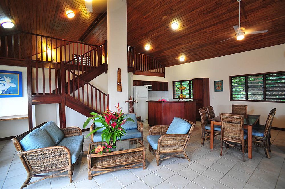 Poppy'S On The Lagoon Port Vila Exterior foto